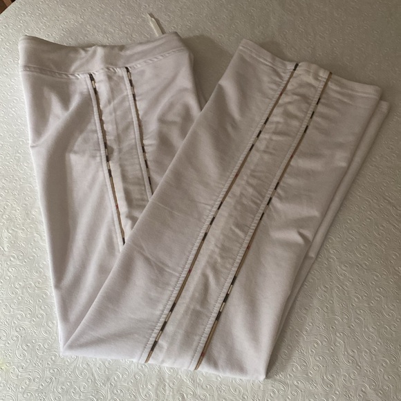 VINTAGE WOMEN’S AUTHENTIC BURBERRY WHITE TRACKSUIT PANTS SIZE L . - Picture 13 of 13